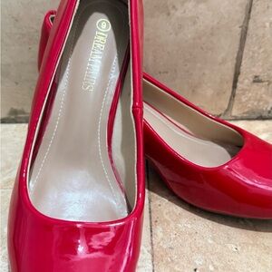 Dream Pairs Glossy Red Heels